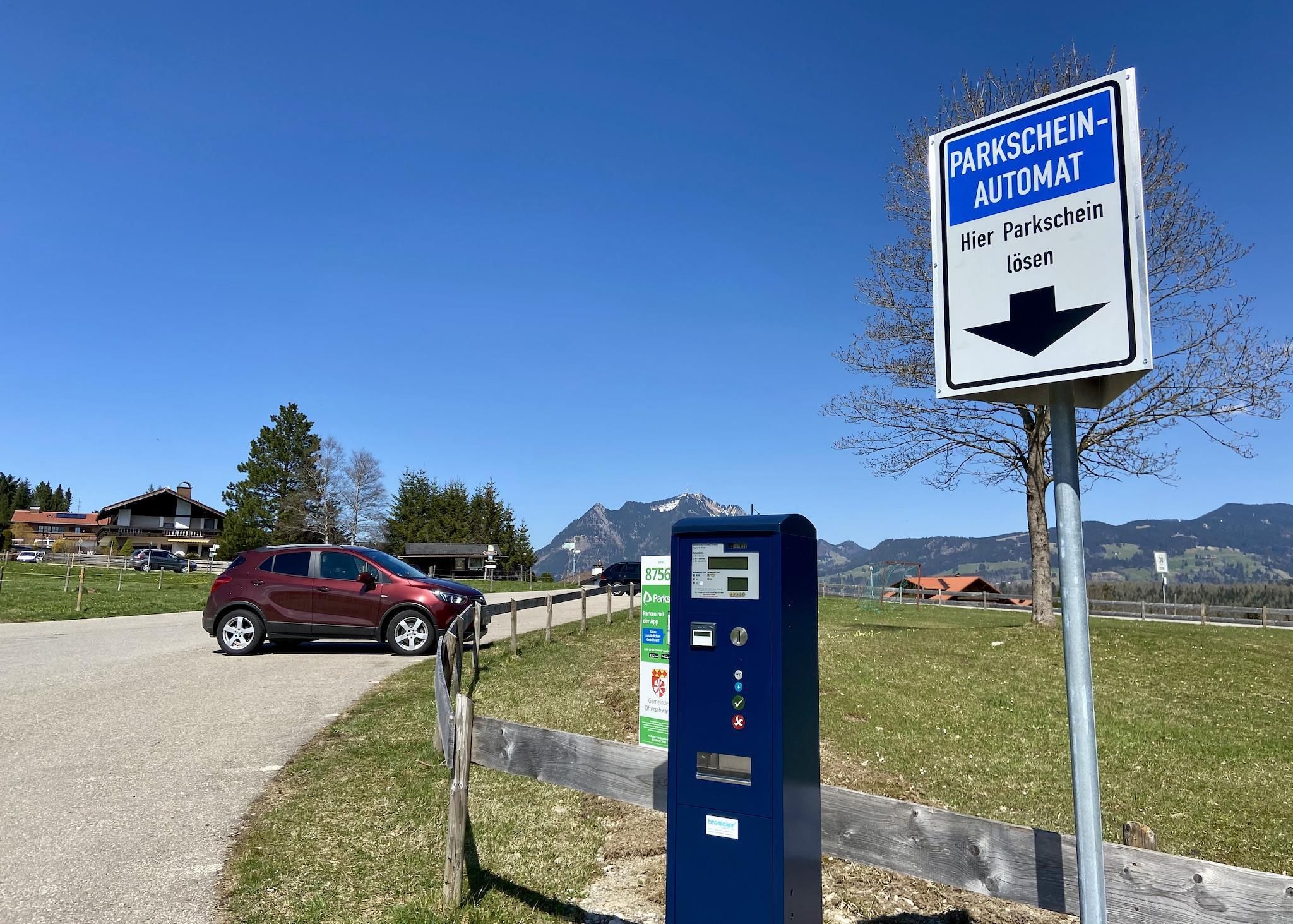 Parkplatz in Tiefenberg bei Ofterschwang in den Hörnerdörfern im Allgäu