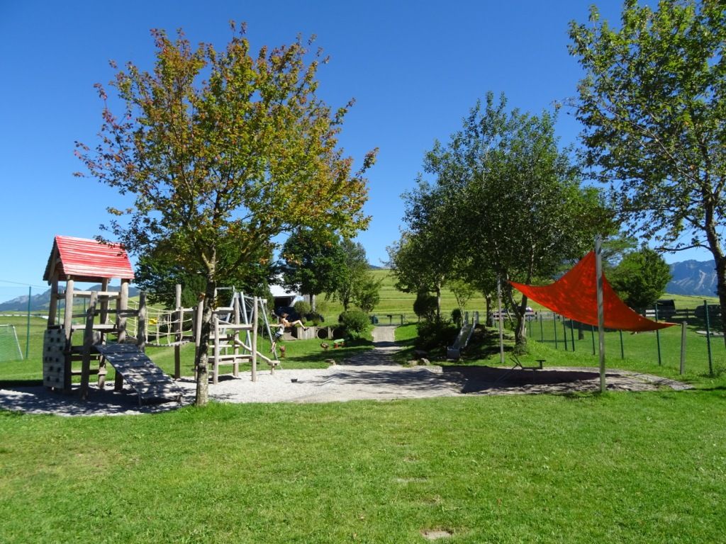 Der Spielplatz hinter dem Kitzbichl