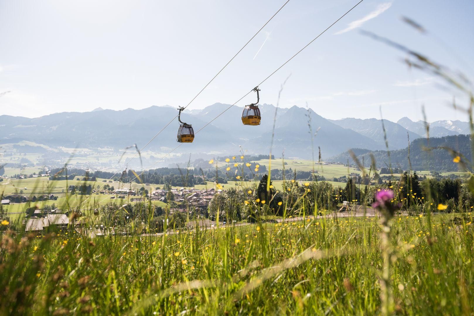 Bergfahrt mit der Hörnerbahn in Bolsterlang