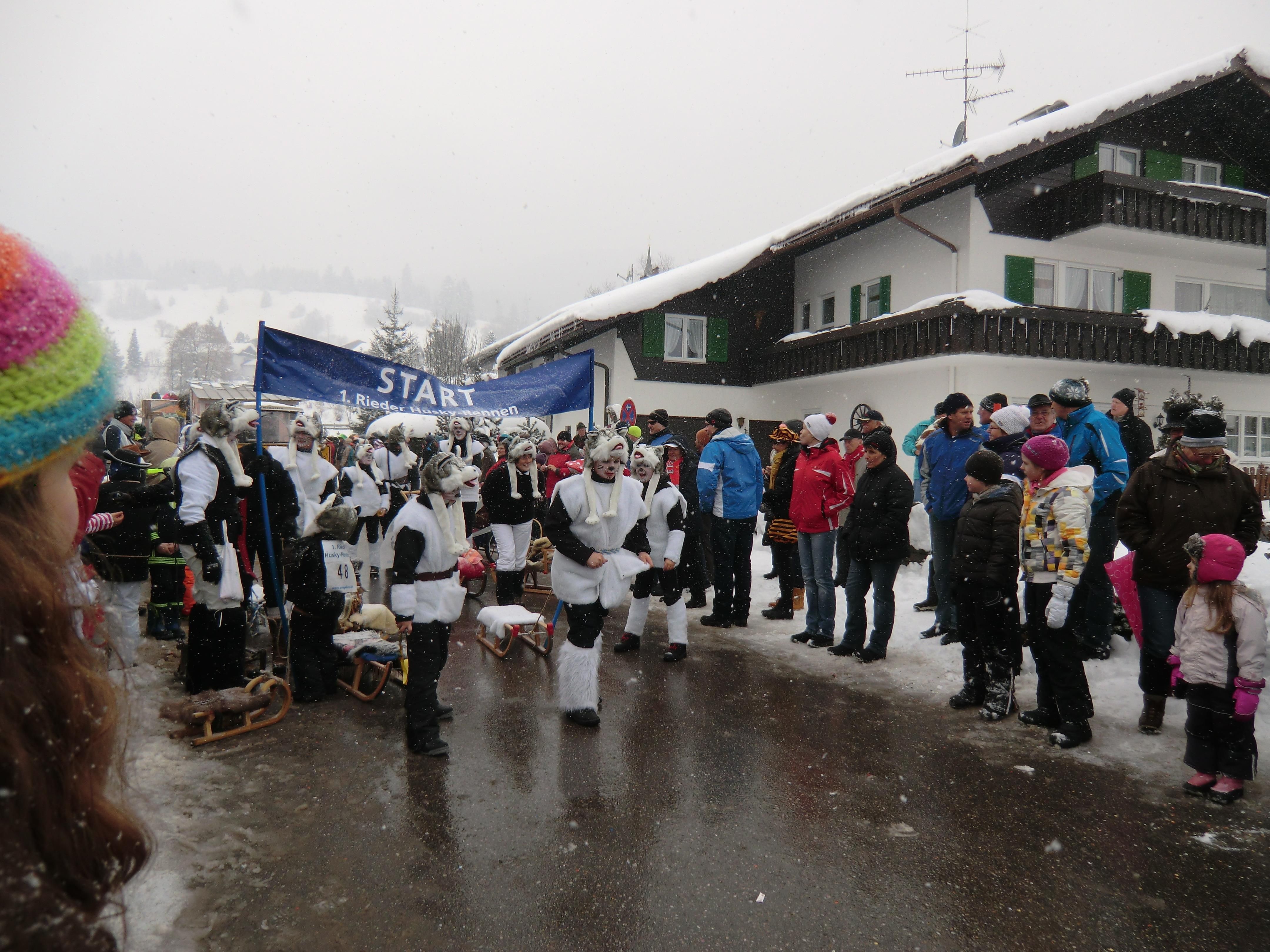 Traditioneller Faschingsumzug in Obermaiselstein