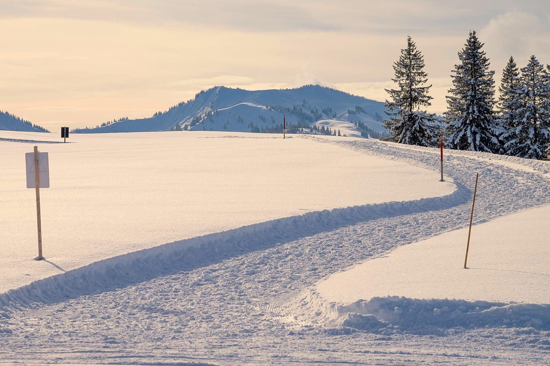 Rundwanderweg am Ofterschwanger Horn im Winter