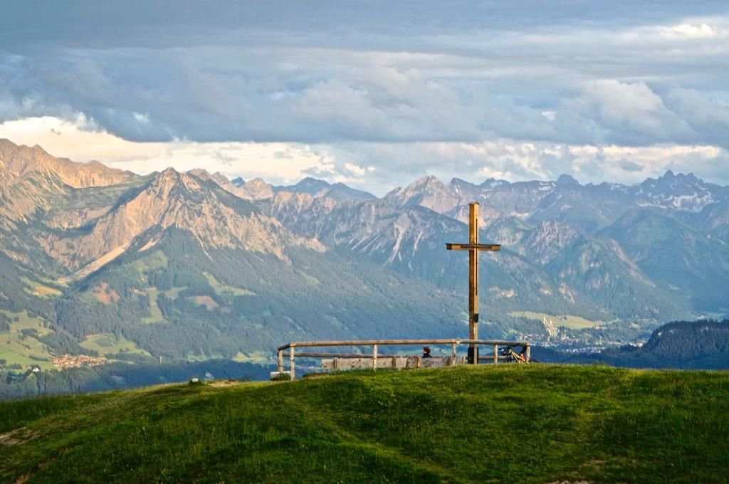 Ofterschwanger Horn im Abendlicht