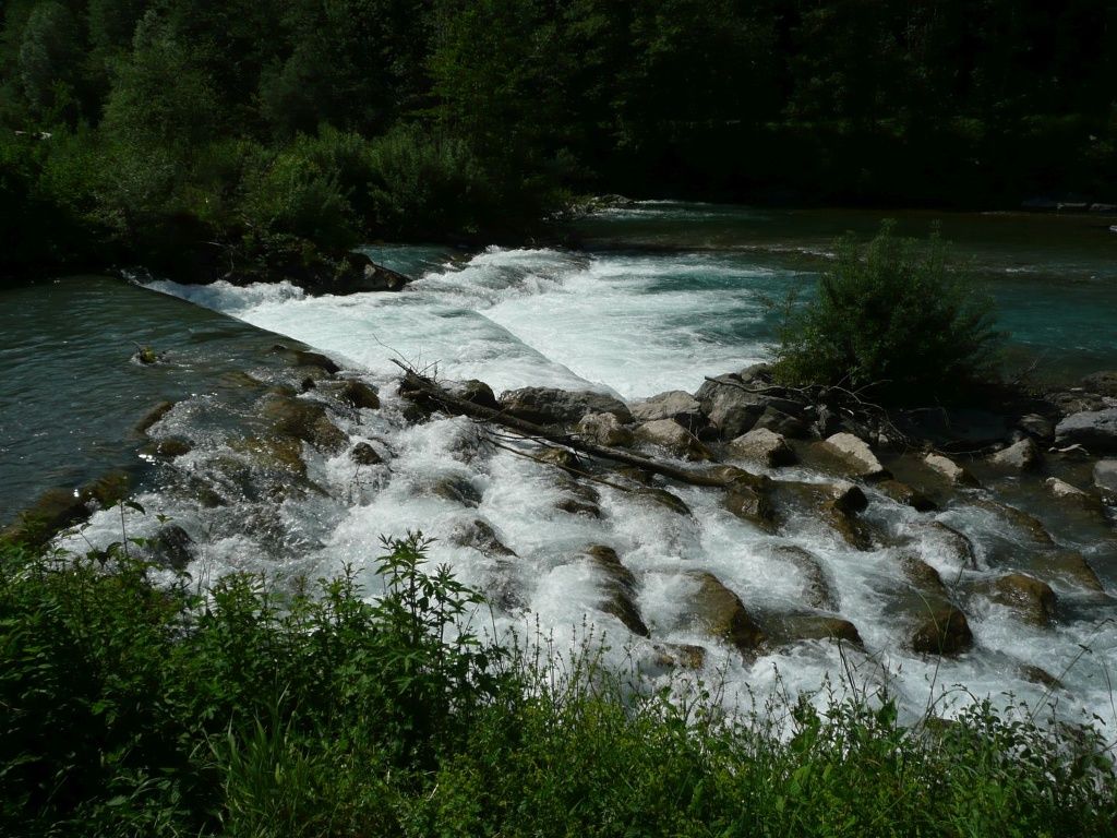 Der Iller-Ursprung bei Fischen im Allgäu. Die Gebirgsbäche Trettach, Breitach und Stillach fließen hier zusammen und "gründen" die Iller